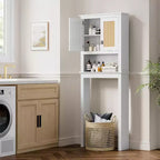 Armario de Almacenamiento para Inodoro Estilo Rústico Blanco con Puertas de Ratán Natural, Estante Ajustable, Organizador de Baño Versátil