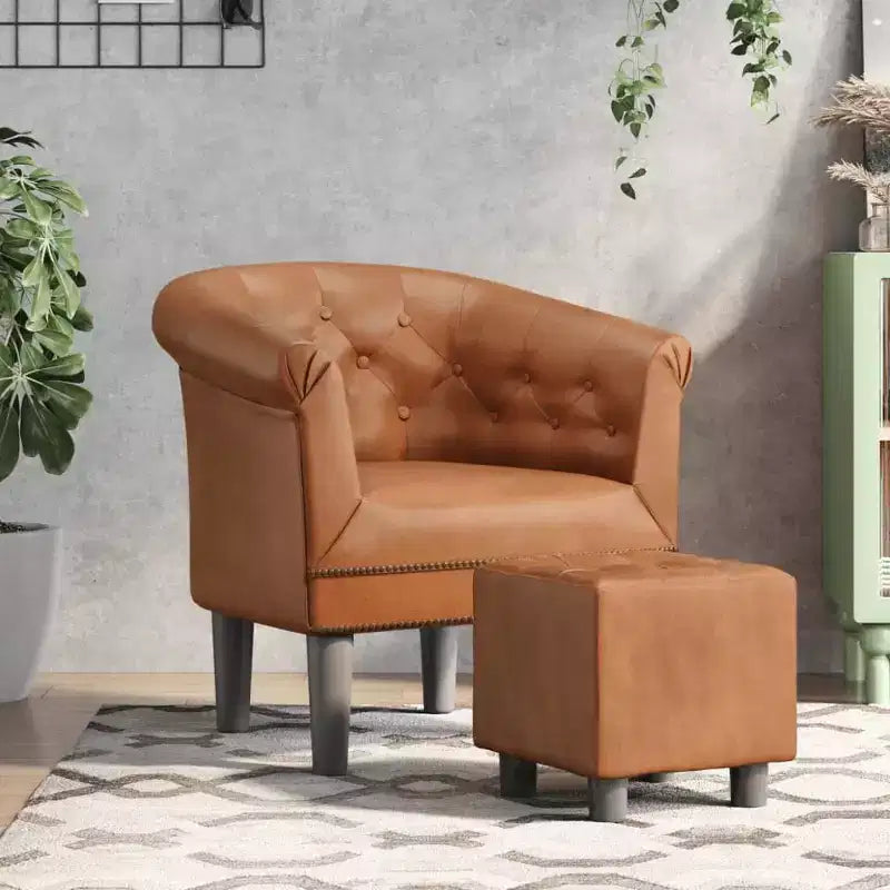Sillón individual moderno de piel sintética dorada con asiento, respaldo y apoyabrazos acolchados