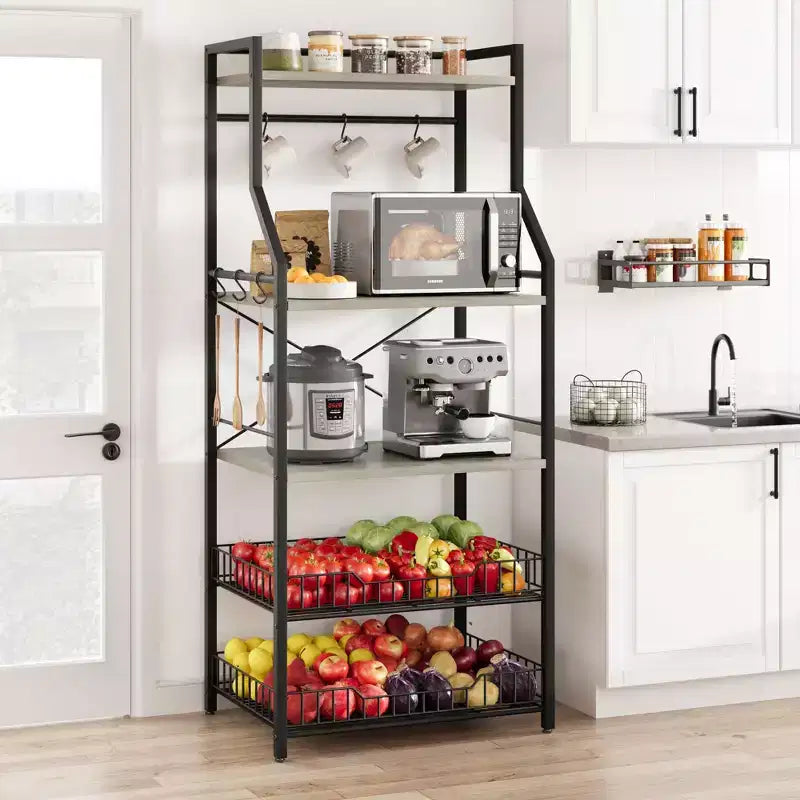Estante industrial para panaderos de 5 niveles con 2 cestas de rejilla grandes y 8 ganchos - Soporte para microondas de cocina y estantes de almacenamiento para barra de café