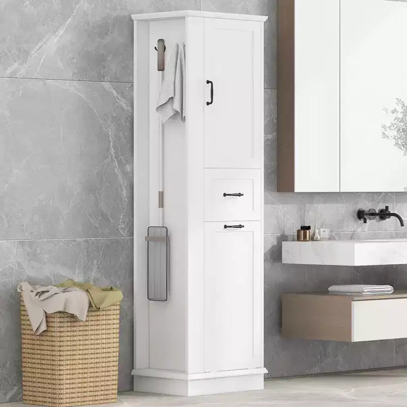 Armario de lavandería alto inclinable, armario de almacenamiento de baño estrecho con cesto de ropa sucia oculto, ganchos, estante ajustable, cajones